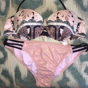 NWT Victoria’s Secret Shimmery Bikini Bottoms